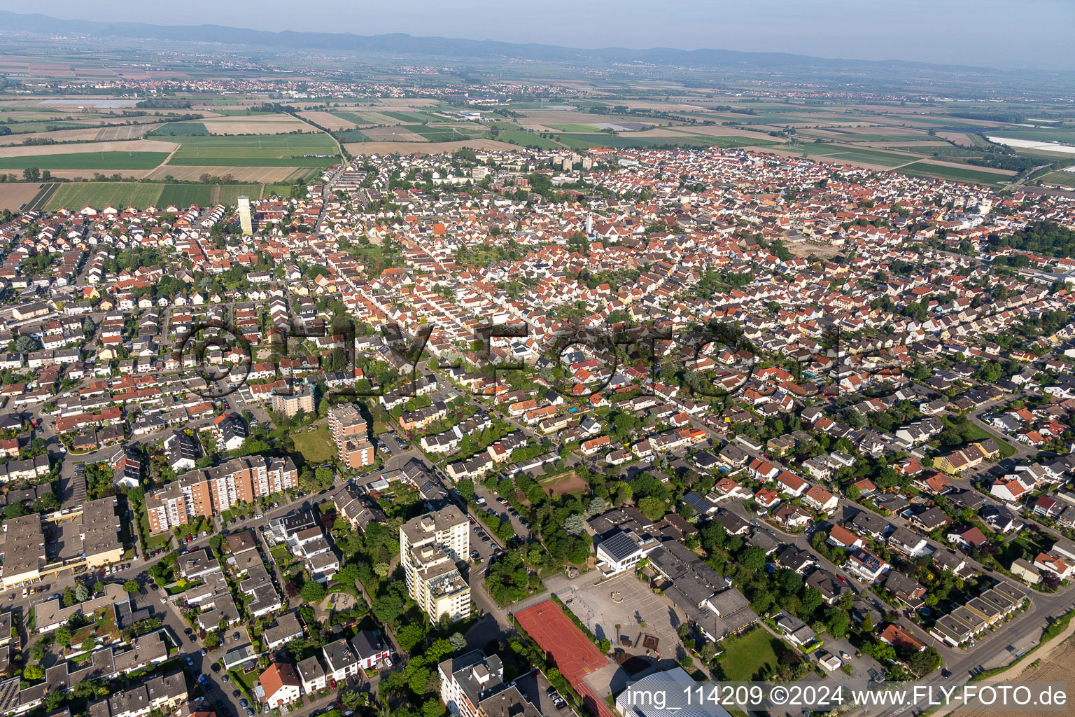 Vue oblique de Mutterstadt dans le département Rhénanie-Palatinat, Allemagne