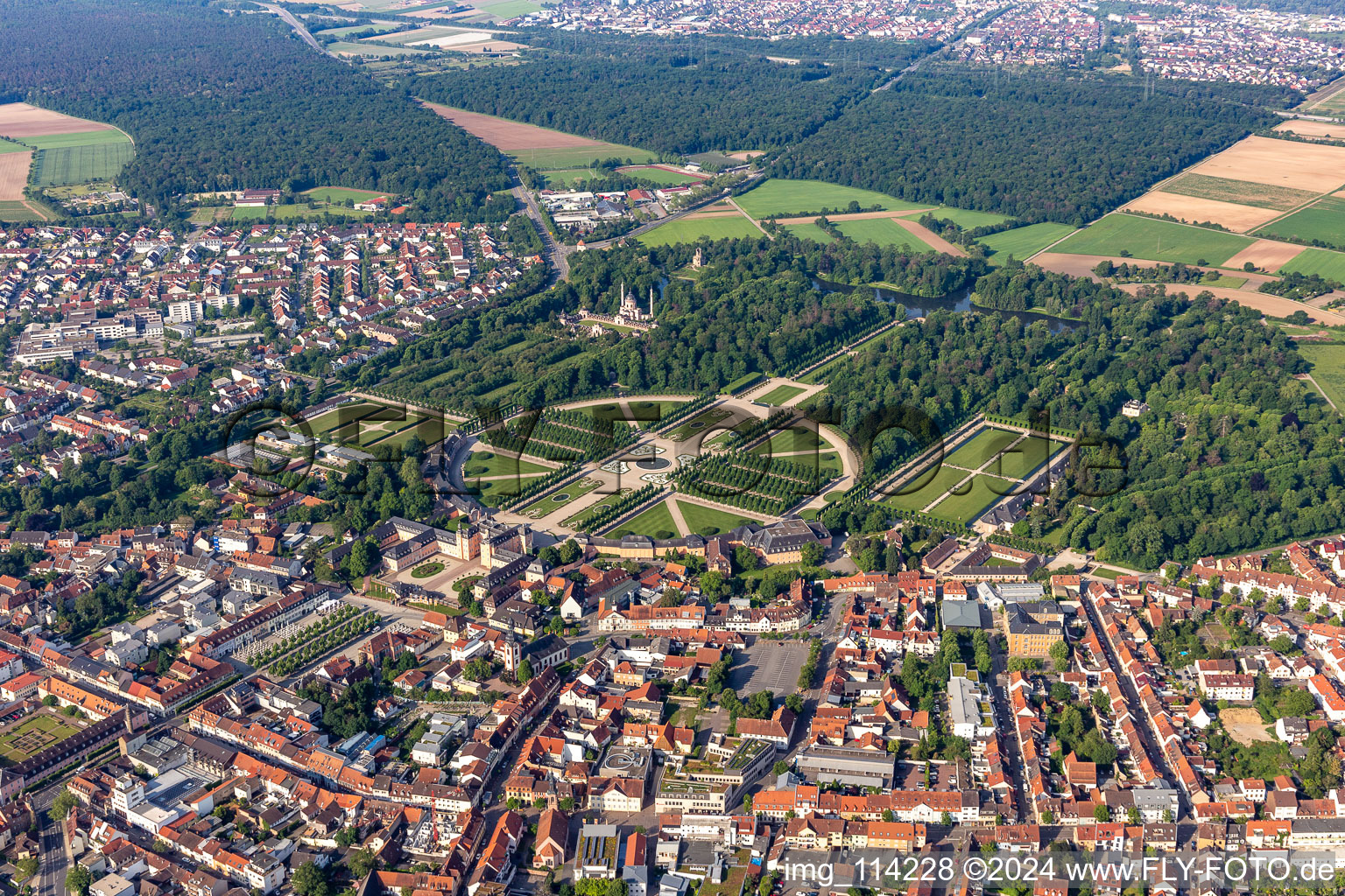 Vue aérienne de Jardin du château à Schwetzingen dans le département Bade-Wurtemberg, Allemagne