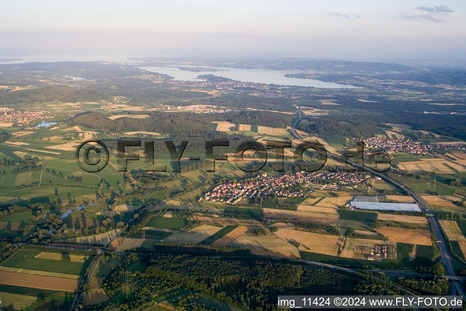 Vue oblique de Volkertshausen dans le département Bade-Wurtemberg, Allemagne