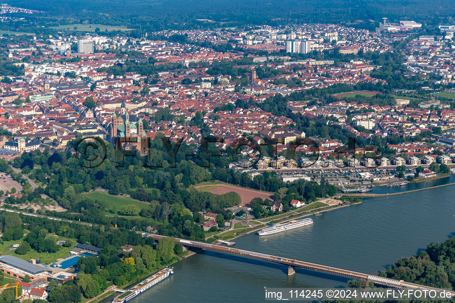 Vue aérienne de Pont sur le Rhin B39 à Speyer dans le département Rhénanie-Palatinat, Allemagne