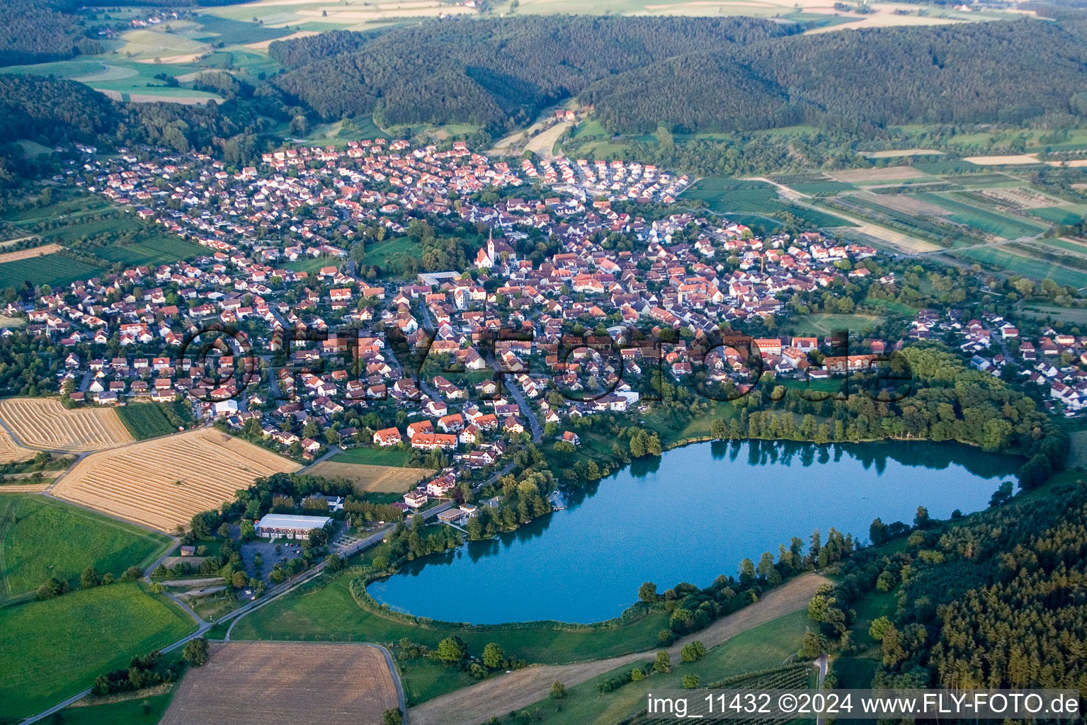 Vue aérienne de Zones riveraines du lac Steißlingen à Steißlingen dans le département Bade-Wurtemberg, Allemagne