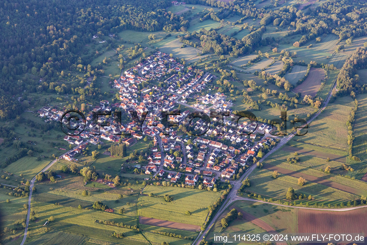 Vue aérienne de Quartier Oberweier in Ettlingen dans le département Bade-Wurtemberg, Allemagne