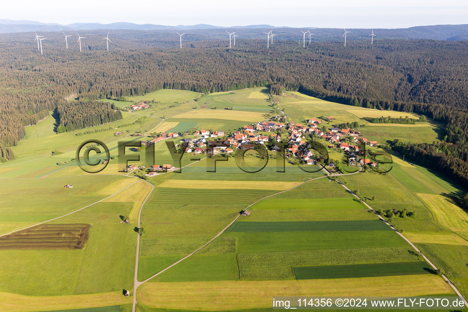 Vue aérienne de Prairie extérieure à Fünfbronn dans le département Bade-Wurtemberg, Allemagne