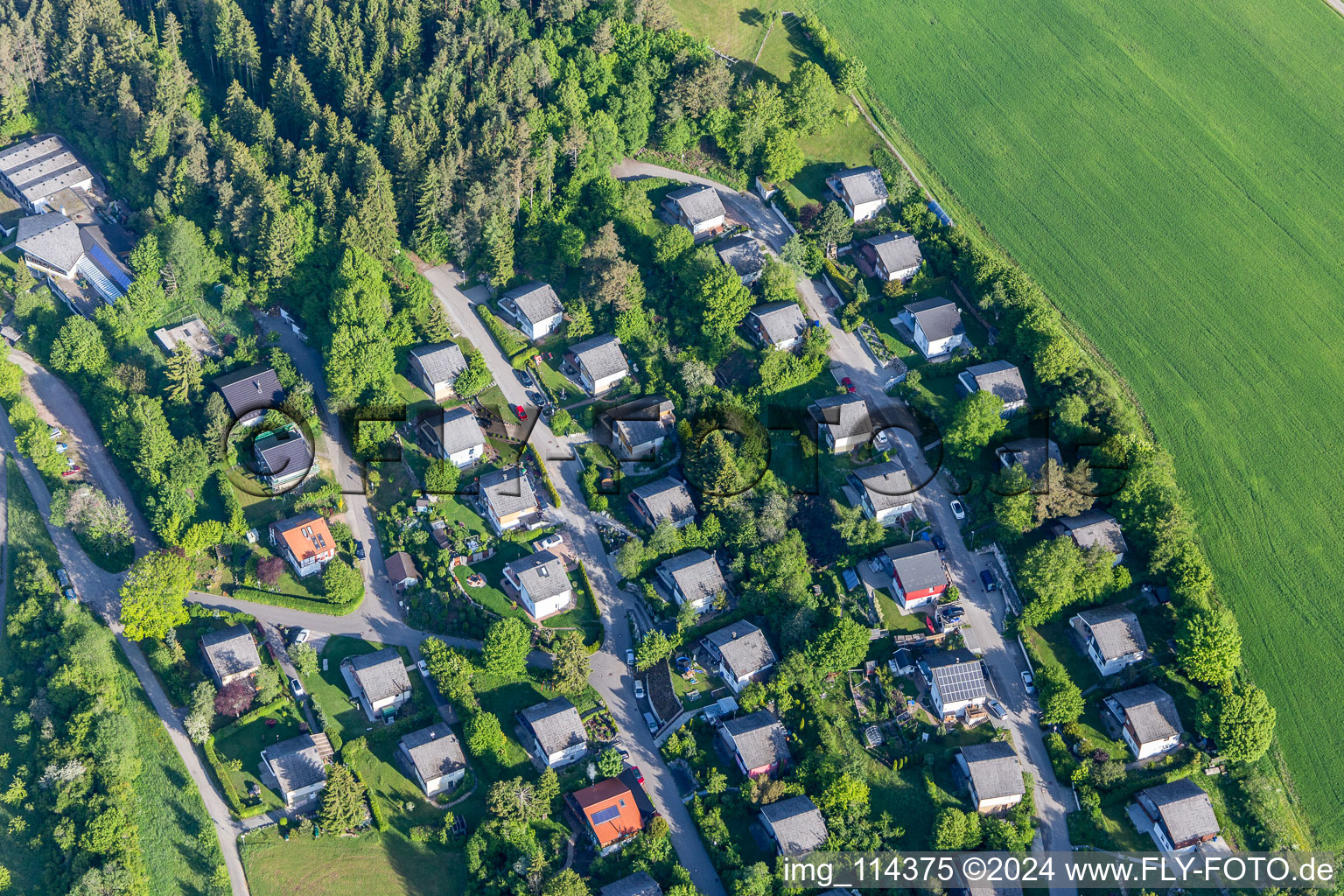 Vue aérienne de Sonnenrain à le quartier Wittendorf in Loßburg dans le département Bade-Wurtemberg, Allemagne