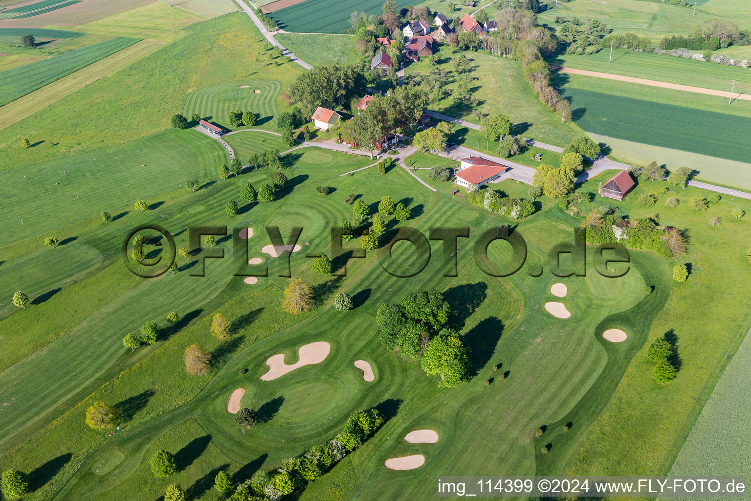 Vue aérienne de Club de golf Alpirsbach eV à le quartier Peterzell in Alpirsbach dans le département Bade-Wurtemberg, Allemagne