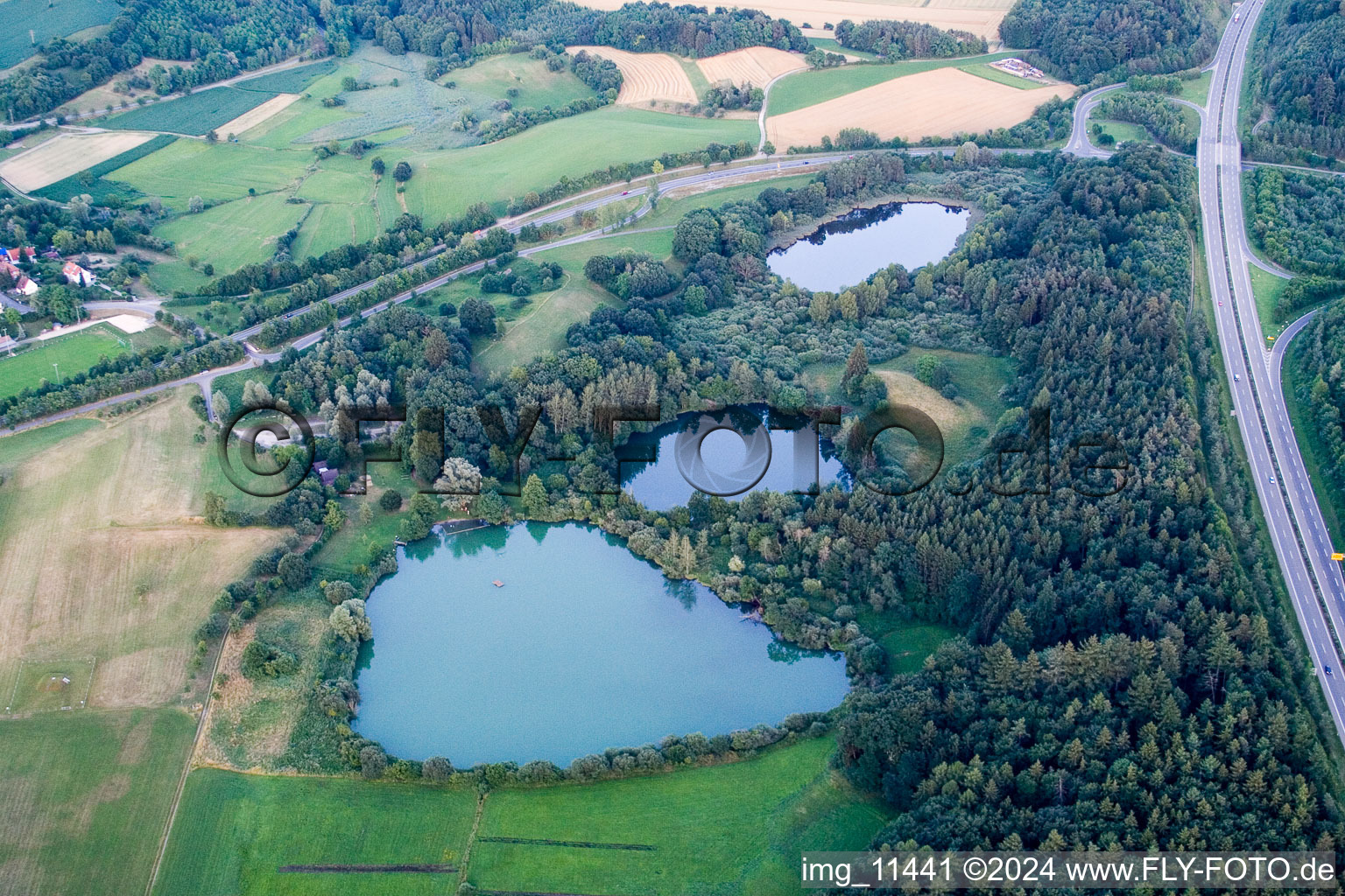 Vue aérienne de Lacs de hêtres à le quartier Güttingen in Radolfzell am Bodensee dans le département Bade-Wurtemberg, Allemagne