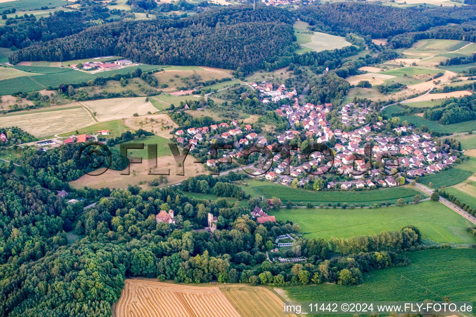 Vue aérienne de Quartier Möggingen in Radolfzell am Bodensee dans le département Bade-Wurtemberg, Allemagne