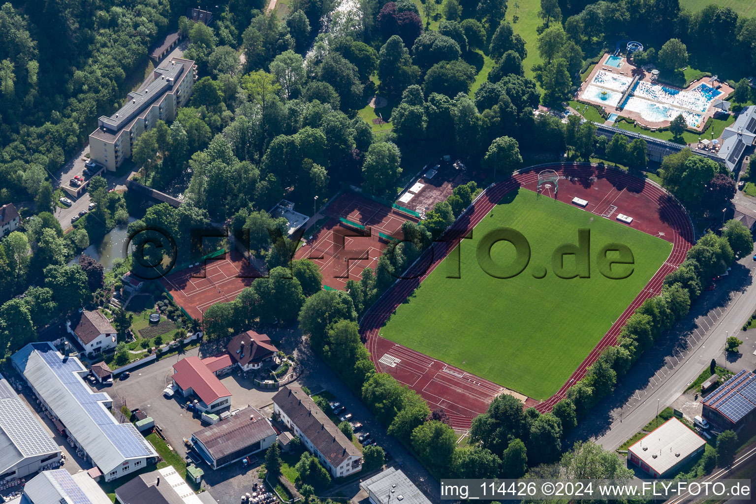 Vue aérienne de Stade à Oberndorf am Neckar dans le département Bade-Wurtemberg, Allemagne