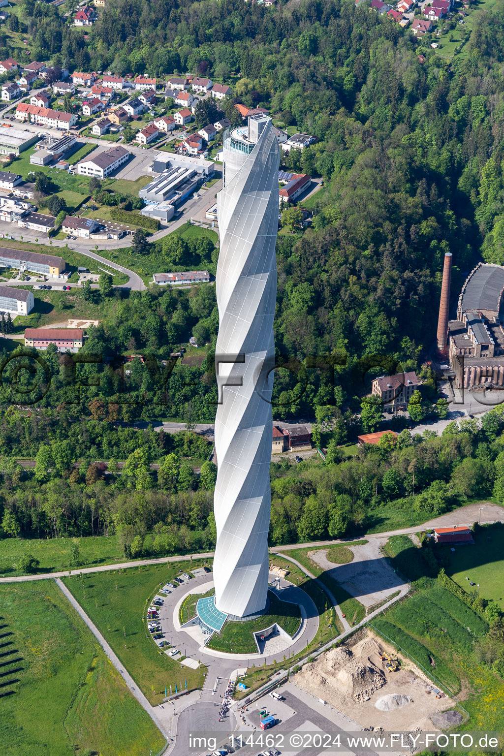 Tour d'essai Thyssenkrupp pour ascenseurs express à Berner Feld. Le nouveau point de repère de la petite ville Rottweil est actuellement la structure la plus haute à Rottweil dans le département Bade-Wurtemberg, Allemagne d'en haut