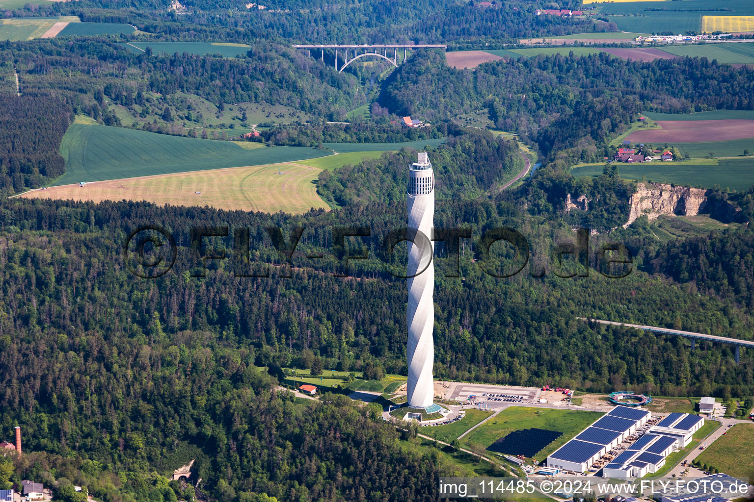 Photographie aérienne de Tour d'essai Thyssen-Krupp pour ascenseurs à Rottweil dans le département Bade-Wurtemberg, Allemagne