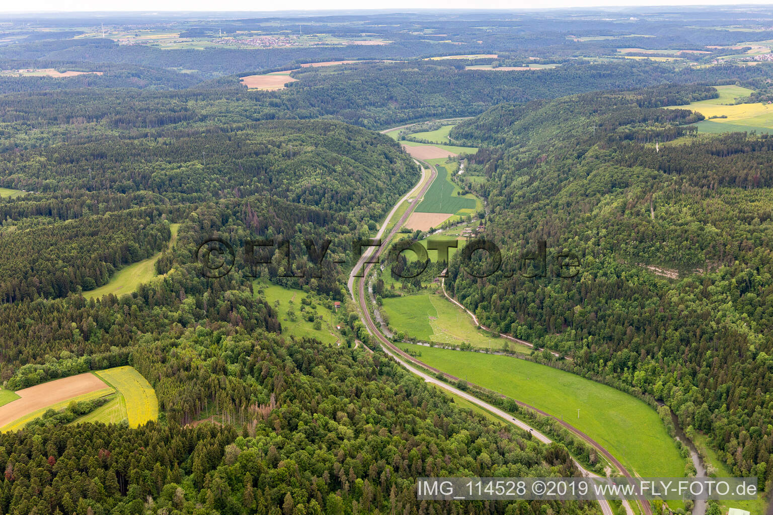 Vue aérienne de Vallée du Neckar à Sulz am Neckar dans le département Bade-Wurtemberg, Allemagne