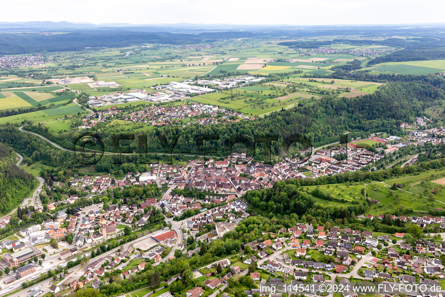 Sulz am Neckar dans le département Bade-Wurtemberg, Allemagne depuis l'avion