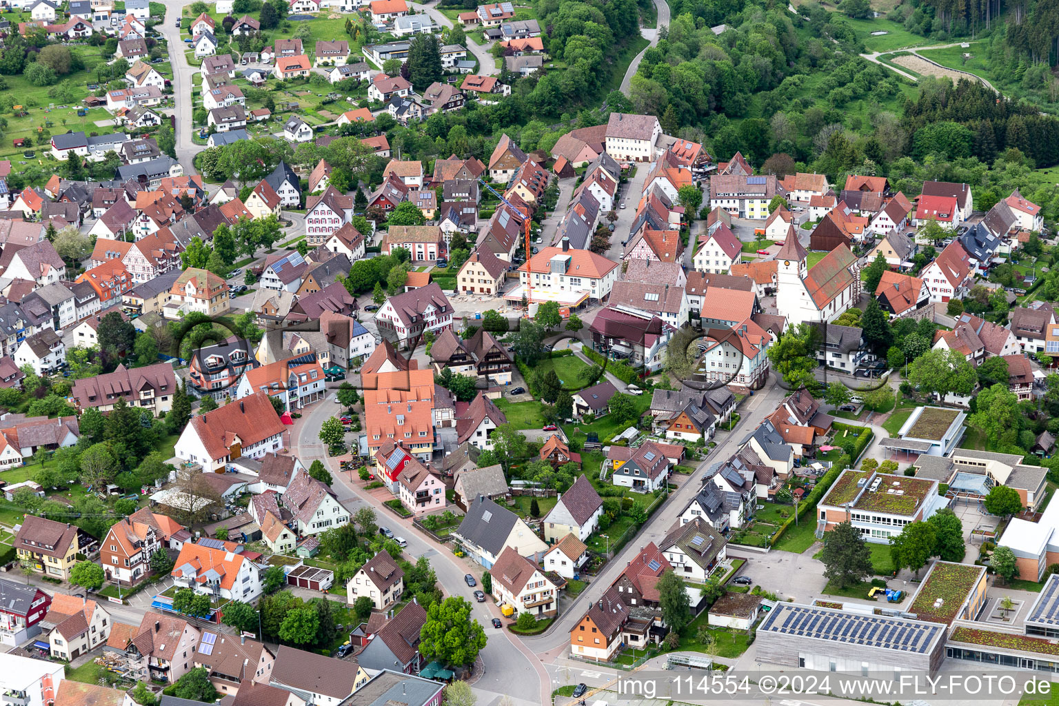 Dornhan dans le département Bade-Wurtemberg, Allemagne depuis l'avion