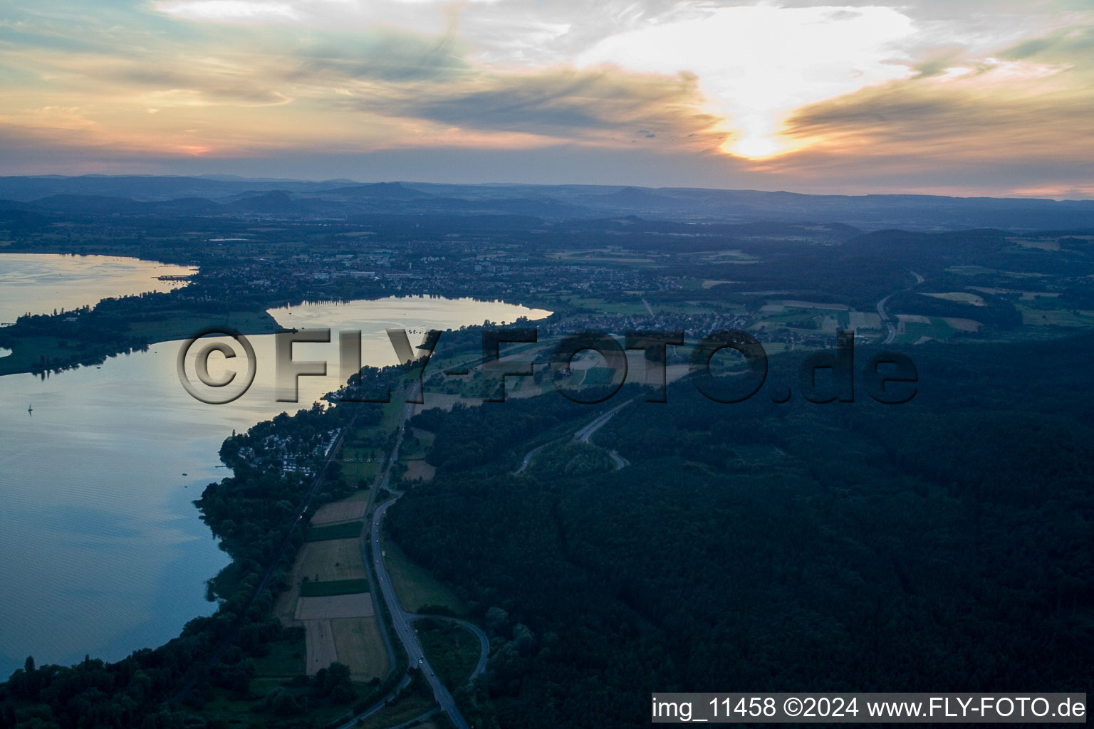 Allensbach dans le département Bade-Wurtemberg, Allemagne depuis l'avion