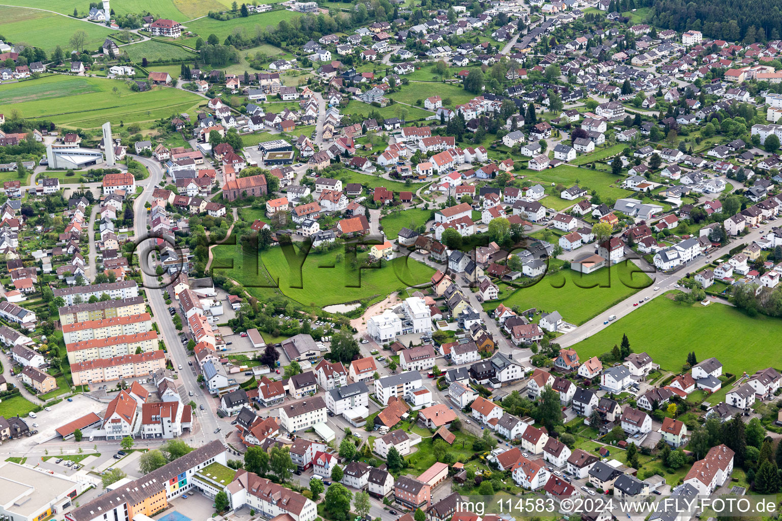 Vue aérienne de Quartier Sulgen in Schramberg dans le département Bade-Wurtemberg, Allemagne