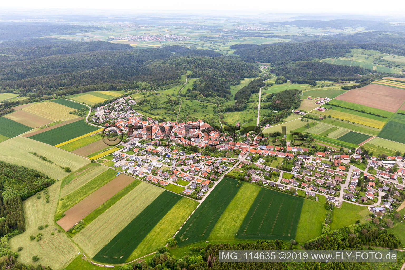 Vue aérienne de Geislingen dans le département Bade-Wurtemberg, Allemagne