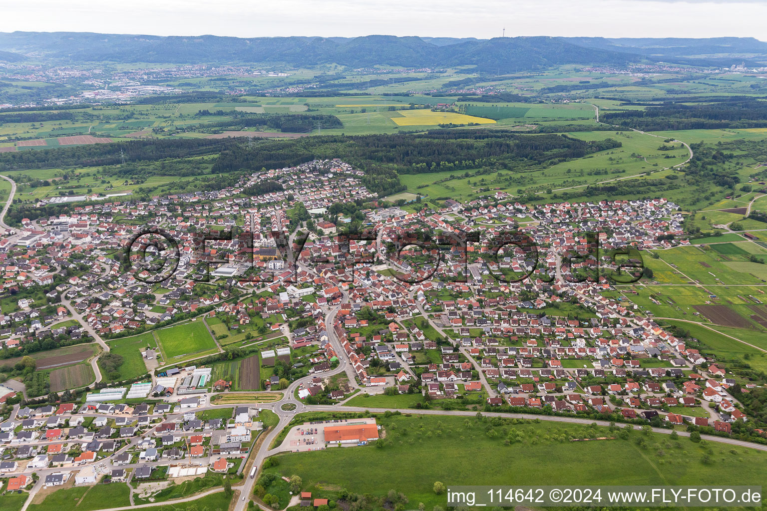 Geislingen dans le département Bade-Wurtemberg, Allemagne depuis l'avion