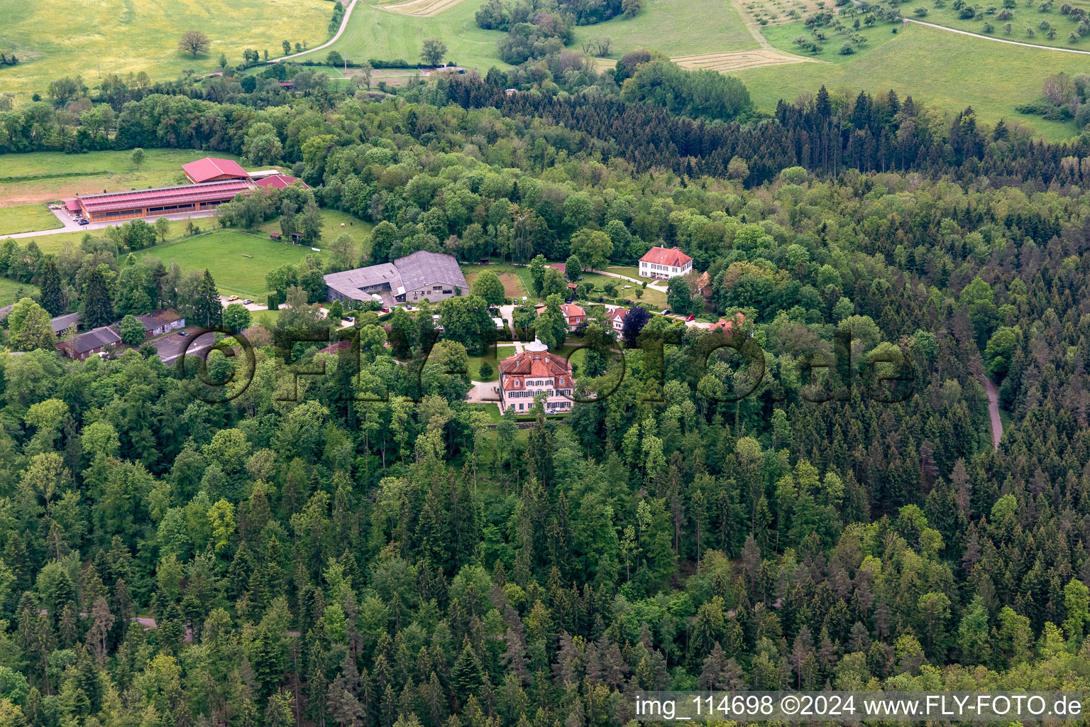 Vue aérienne de Château de Lindich à Hechingen dans le département Bade-Wurtemberg, Allemagne