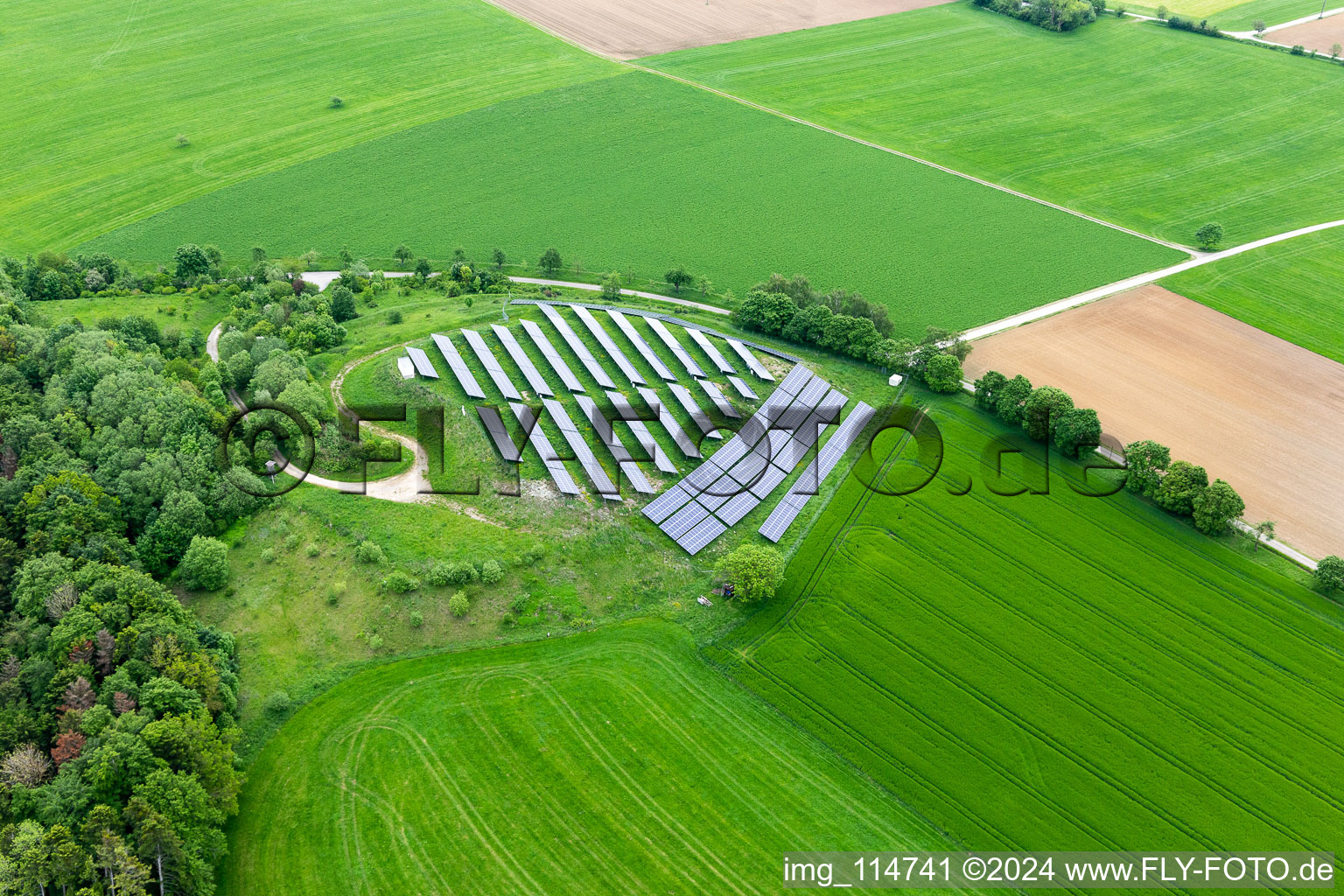 Vue aérienne de Système photovoltaïque à Oberndorf am Neckar dans le département Bade-Wurtemberg, Allemagne