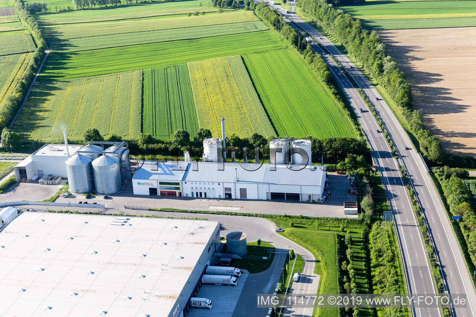 Vue aérienne de Zone industrielle Robert-Bosch-Straße BioPell à Empfingen dans le département Bade-Wurtemberg, Allemagne