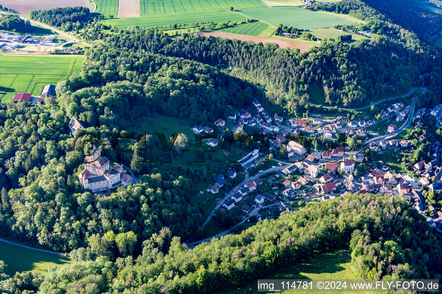 Vue aérienne de Château de Hohenmühringen à le quartier Mühringen in Horb am Neckar dans le département Bade-Wurtemberg, Allemagne