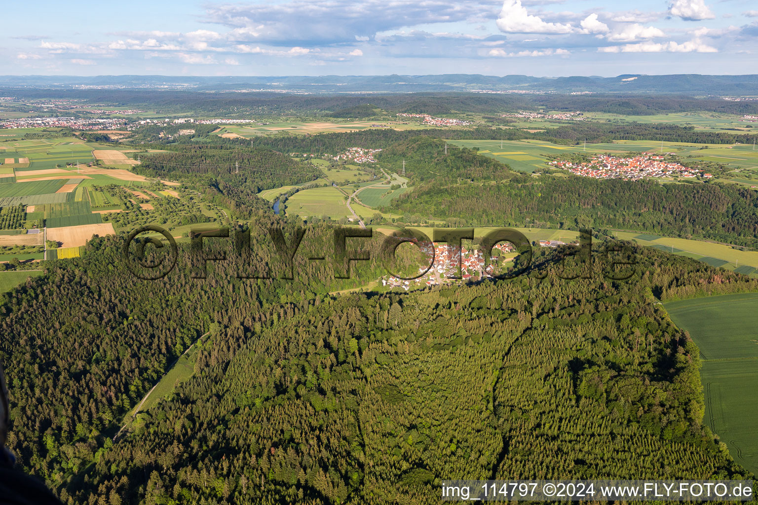 Vue aérienne de Quartier Obernau in Rottenburg am Neckar dans le département Bade-Wurtemberg, Allemagne