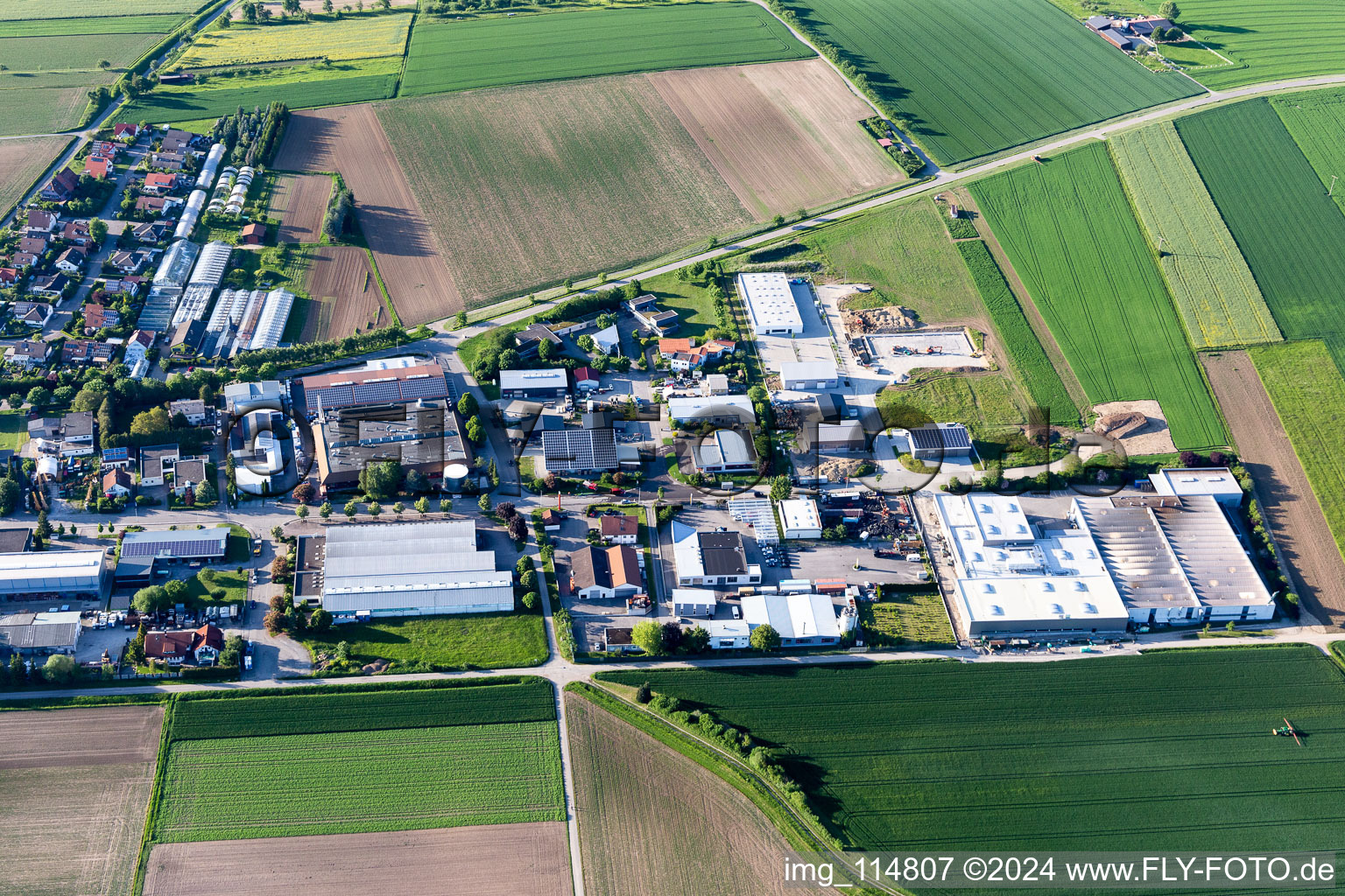 Vue aérienne de Zone industrielle Etzwiesenstr à le quartier Hailfingen in Rottenburg am Neckar dans le département Bade-Wurtemberg, Allemagne