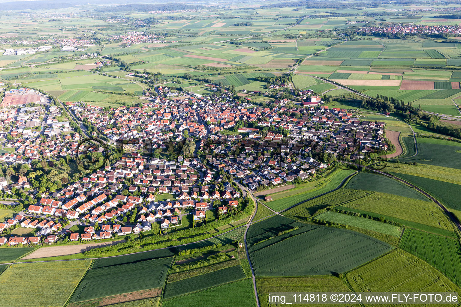 Vue aérienne de De l'ouest à le quartier Gültstein in Herrenberg dans le département Bade-Wurtemberg, Allemagne