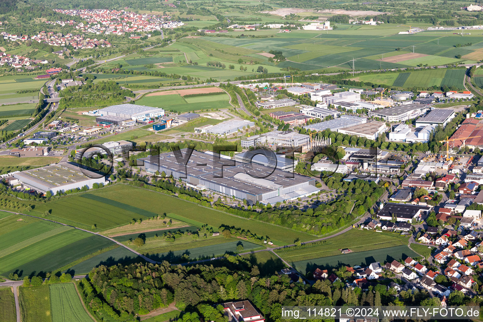 Vue aérienne de Zone industrielle : LGI Logistics Group International, Phoenix Contact à Herrenberg dans le département Bade-Wurtemberg, Allemagne