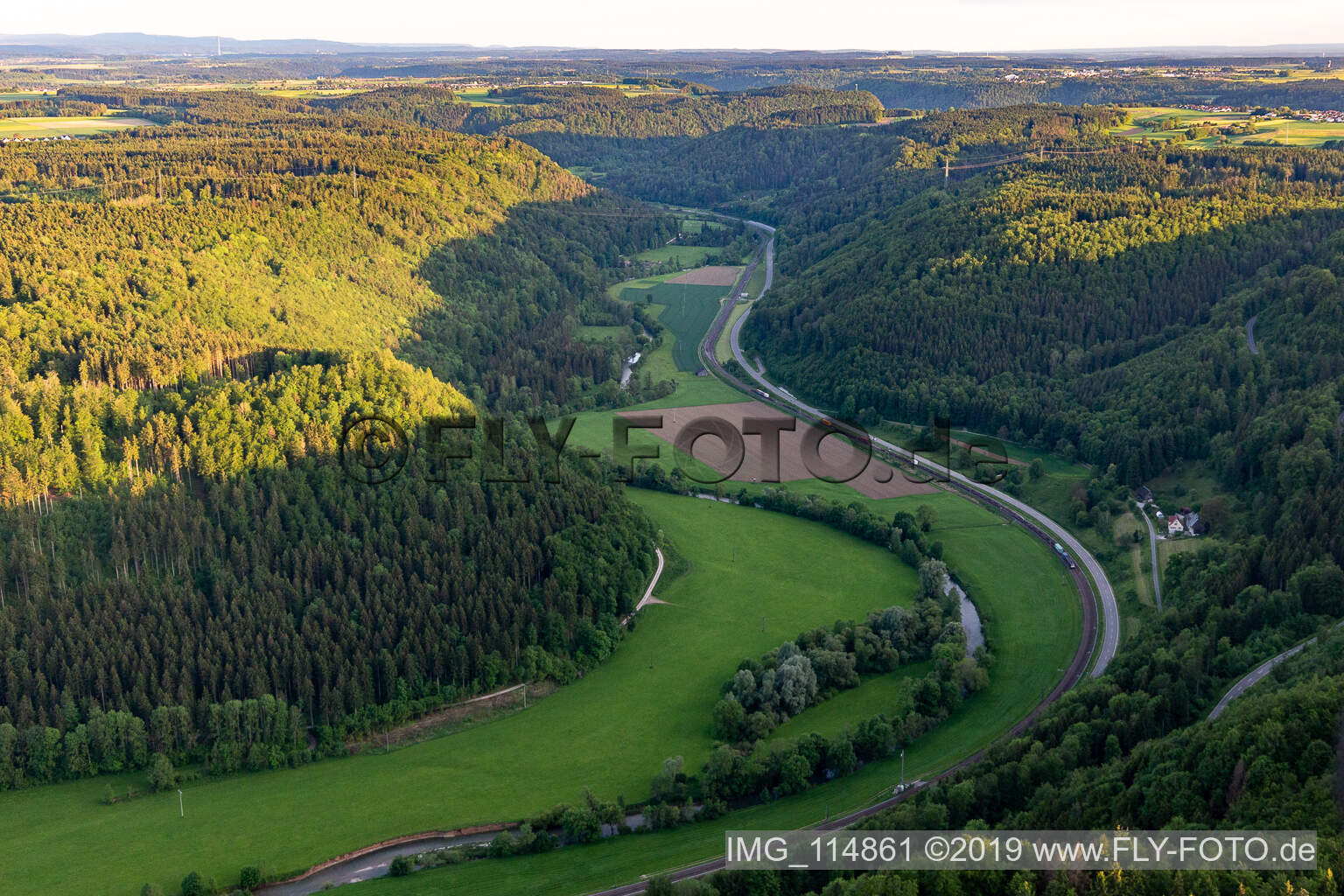 Vue aérienne de Vallée du Neckar à Sulz am Neckar dans le département Bade-Wurtemberg, Allemagne