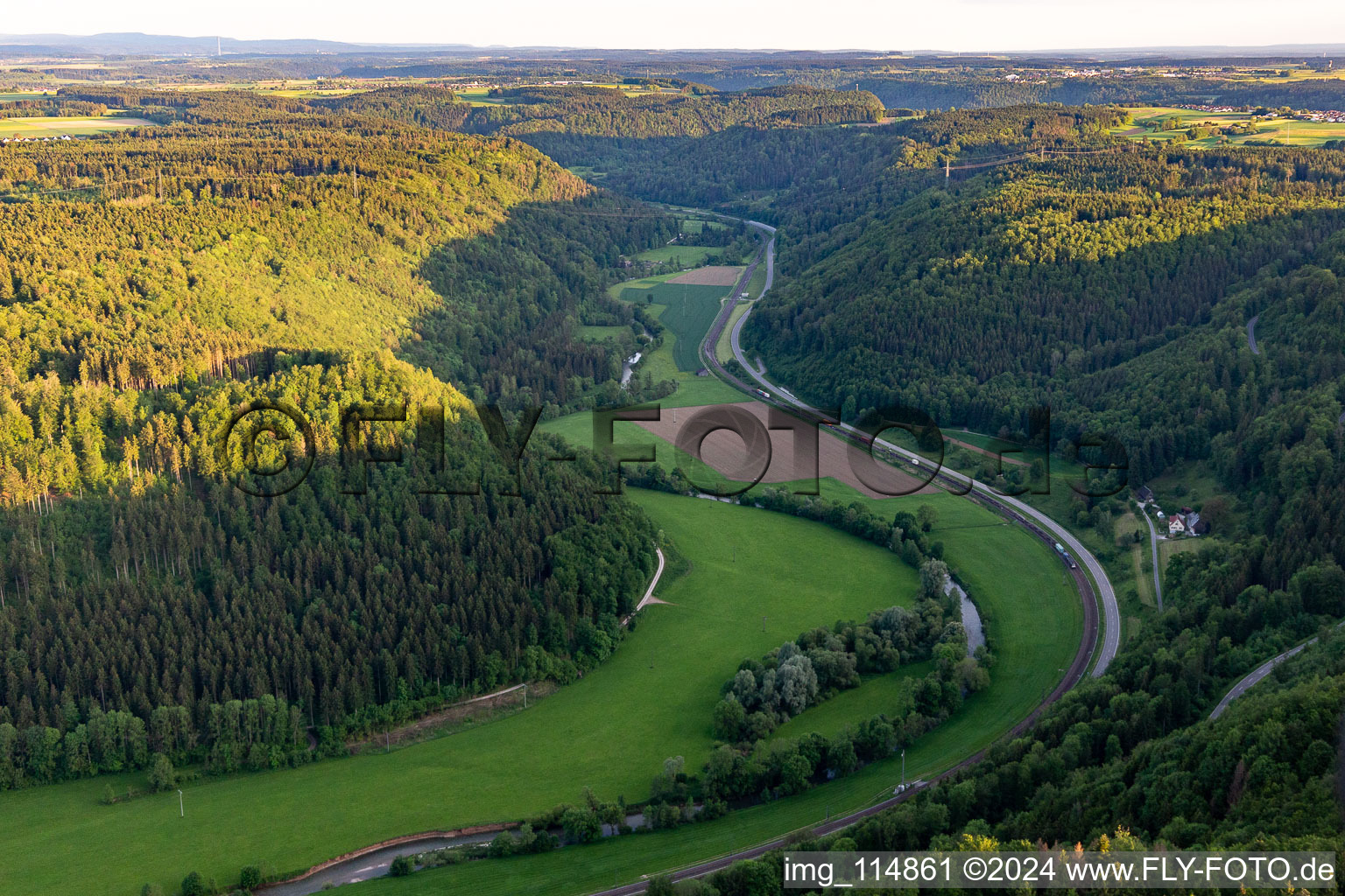 Vue aérienne de Vallée du Neckar à Sulz am Neckar dans le département Bade-Wurtemberg, Allemagne