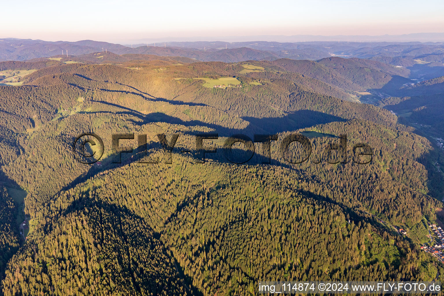 Vue aérienne de Schiltach dans le département Bade-Wurtemberg, Allemagne