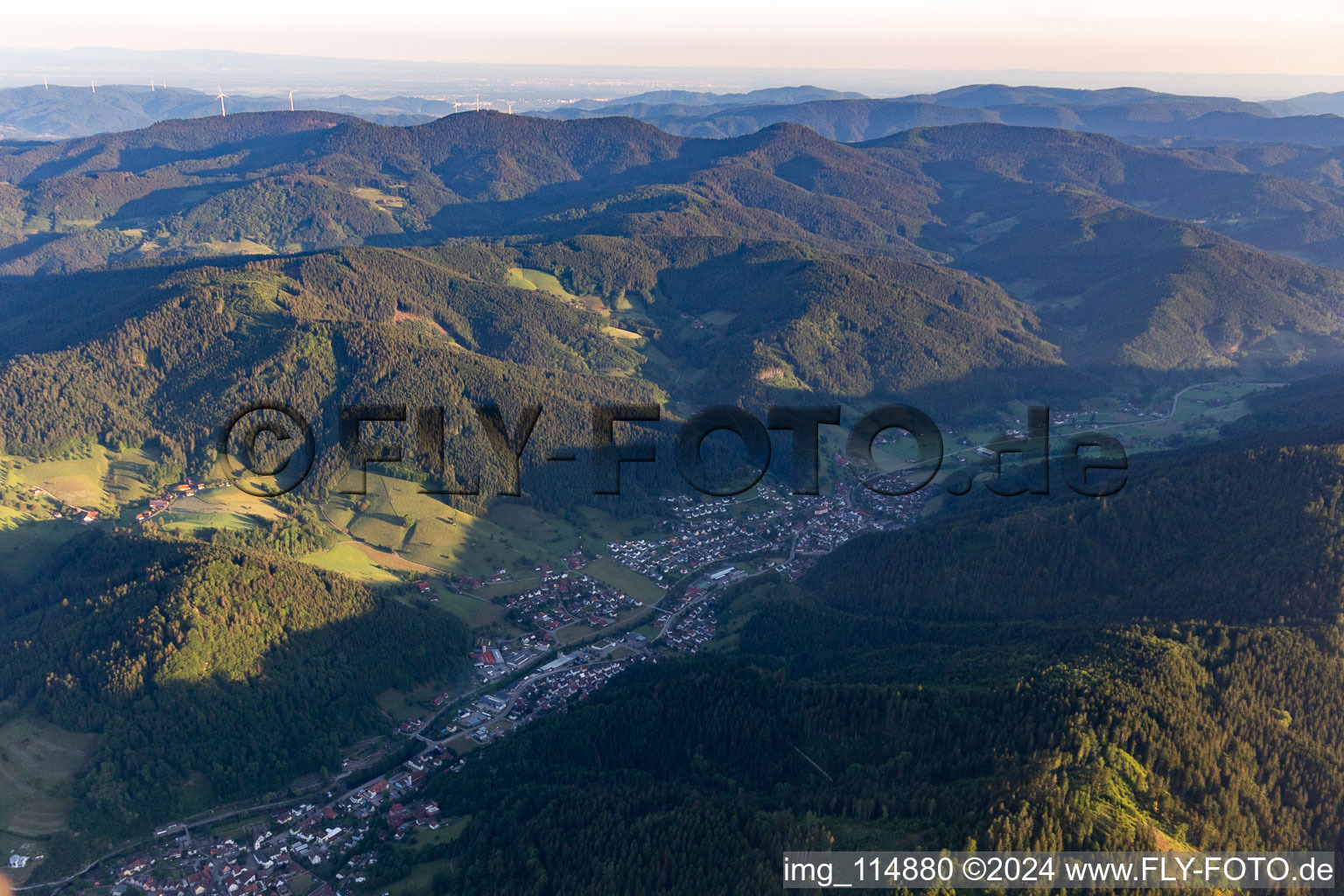 Vue aérienne de Hausach dans le département Bade-Wurtemberg, Allemagne