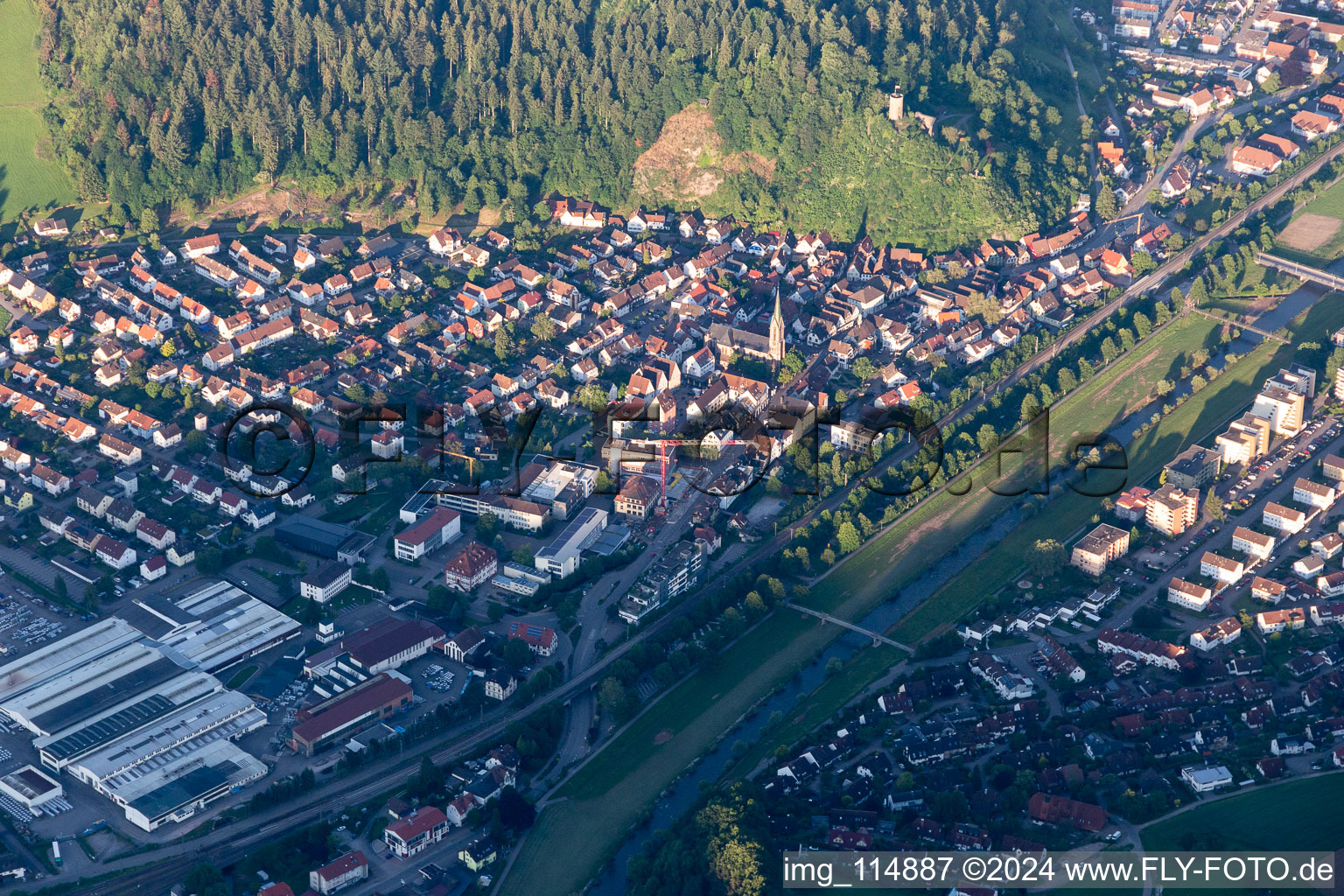 Vue oblique de Hausach dans le département Bade-Wurtemberg, Allemagne