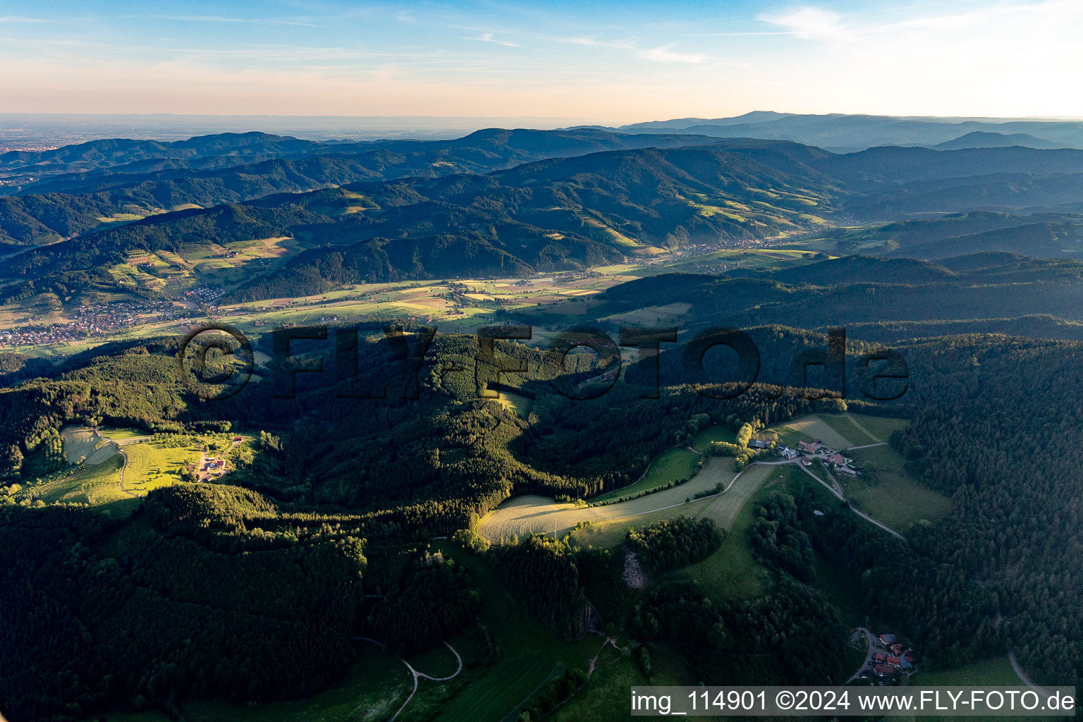 Vue aérienne de Oberharmersbach dans le département Bade-Wurtemberg, Allemagne