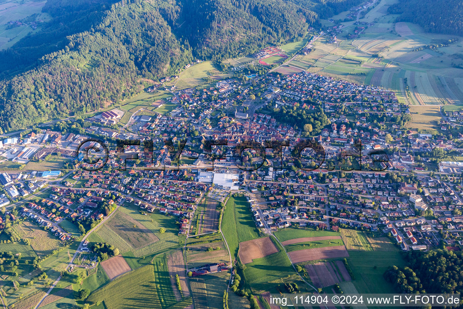 Vue aérienne de Zell am Harmersbach dans le département Bade-Wurtemberg, Allemagne