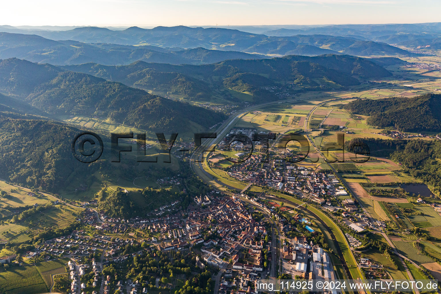 Gengenbach dans le département Bade-Wurtemberg, Allemagne depuis l'avion