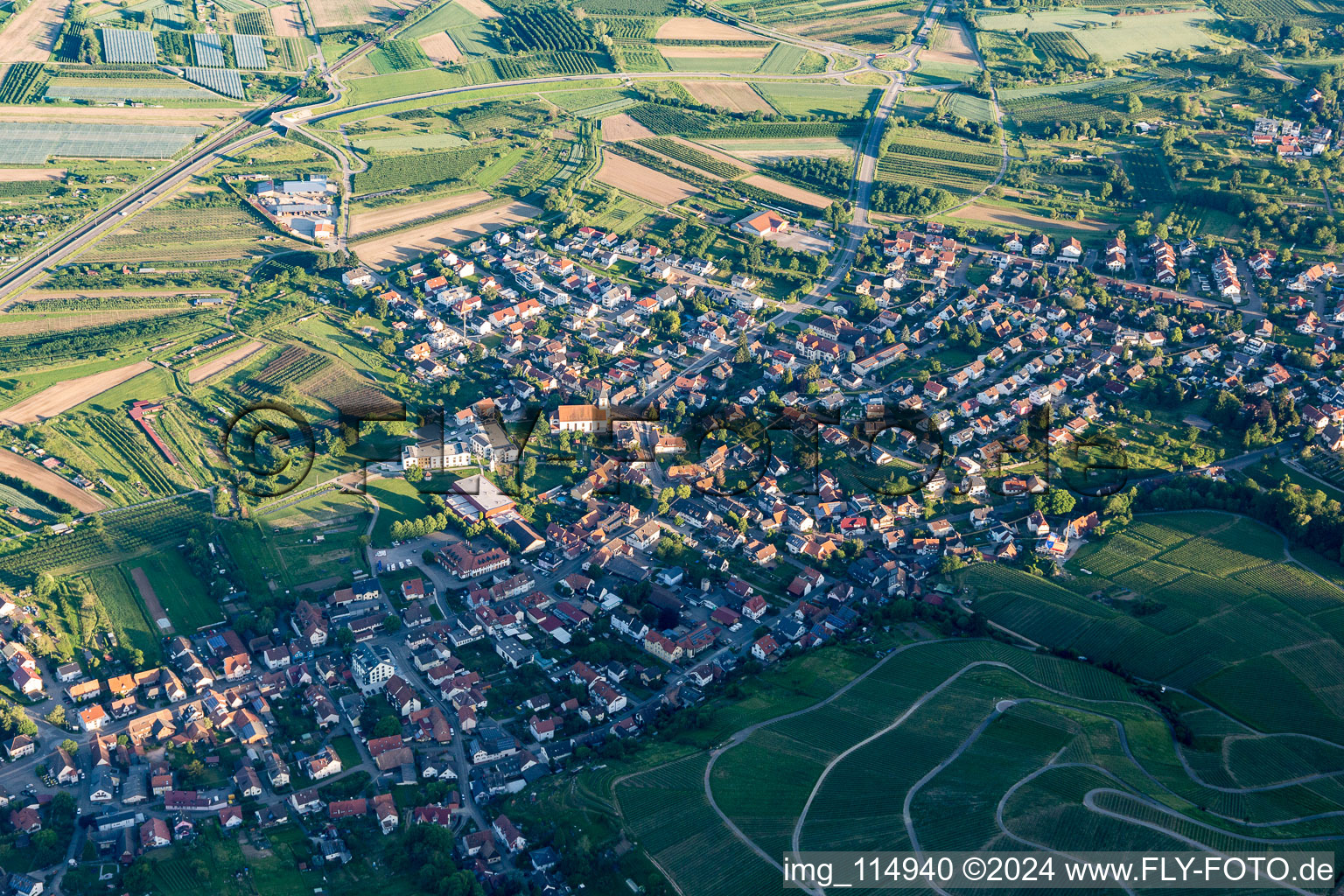 Vue aérienne de Ortenberg dans le département Bade-Wurtemberg, Allemagne