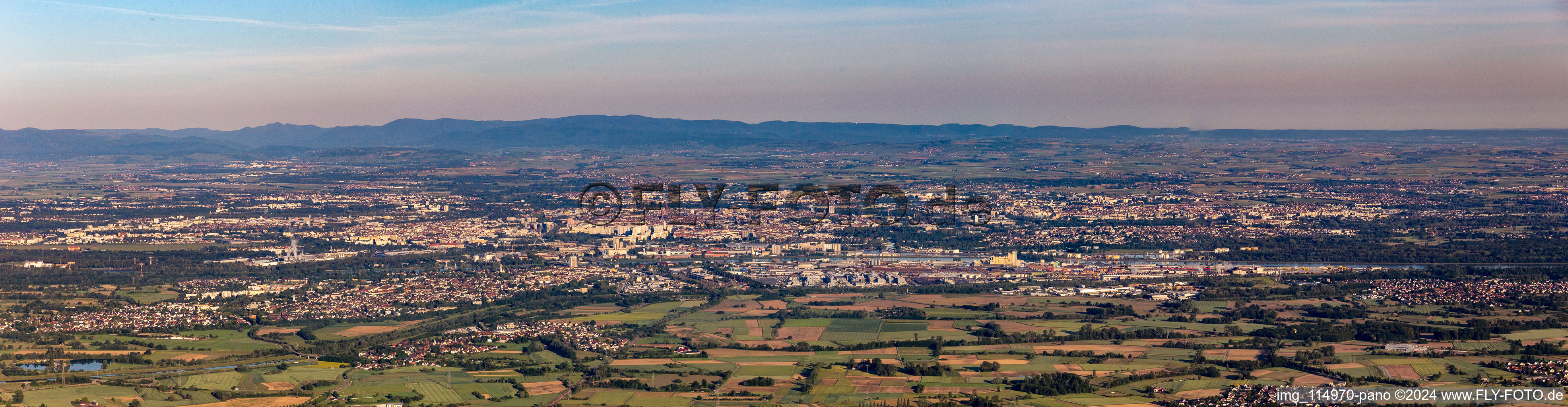 Vue aérienne de Panorama depuis l'est à Kehl dans le département Bade-Wurtemberg, Allemagne