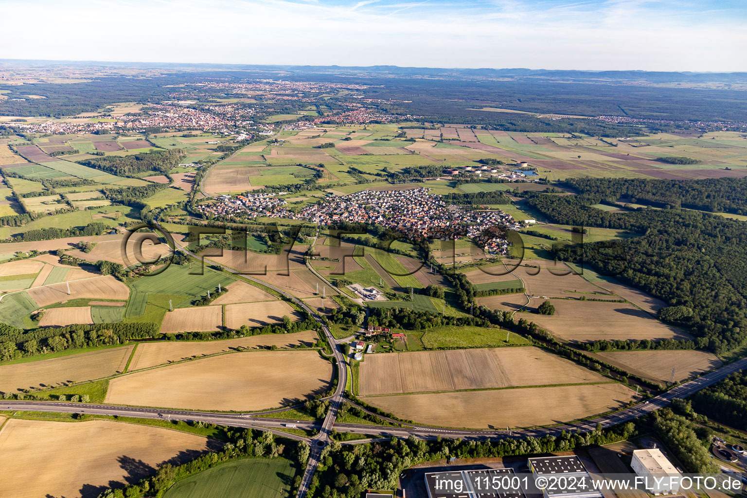 Vue aérienne de Rohrwiller dans le département Bas Rhin, France