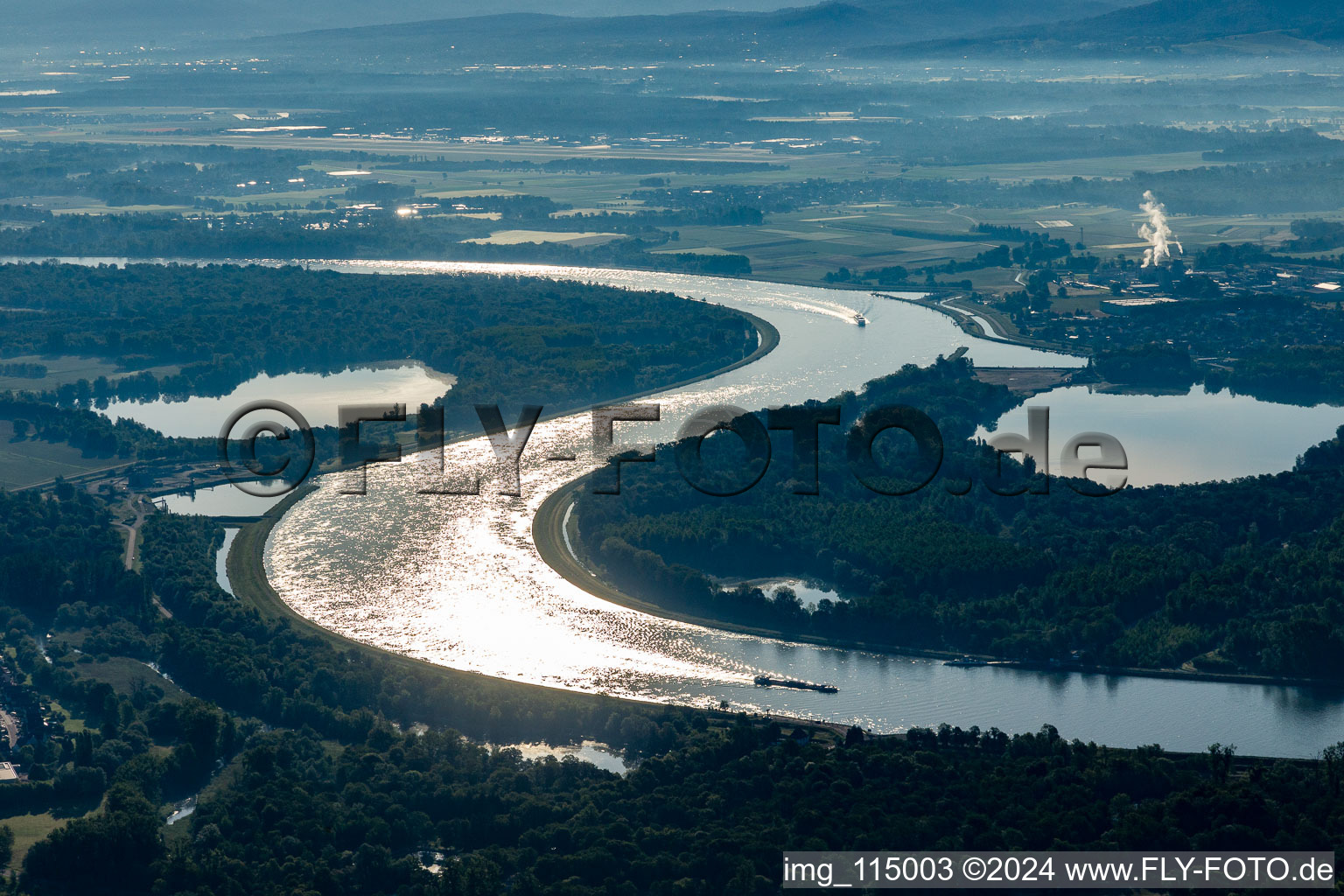 Vue aérienne de Rhin genou vieille tête au sol à Drusenheim dans le département Bas Rhin, France