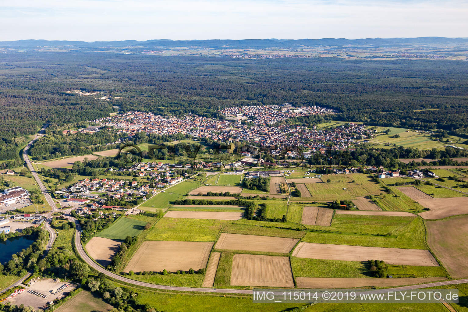 Enregistrement par drone de Soufflenheim dans le département Bas Rhin, France