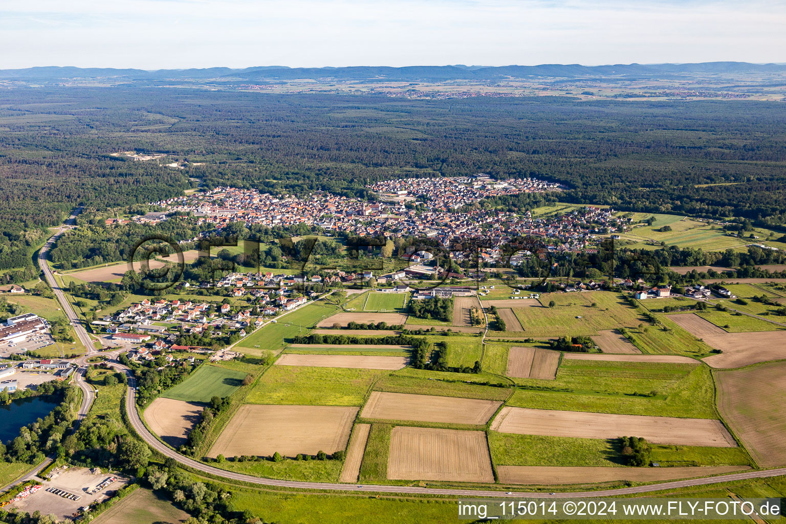 Enregistrement par drone de Soufflenheim dans le département Bas Rhin, France