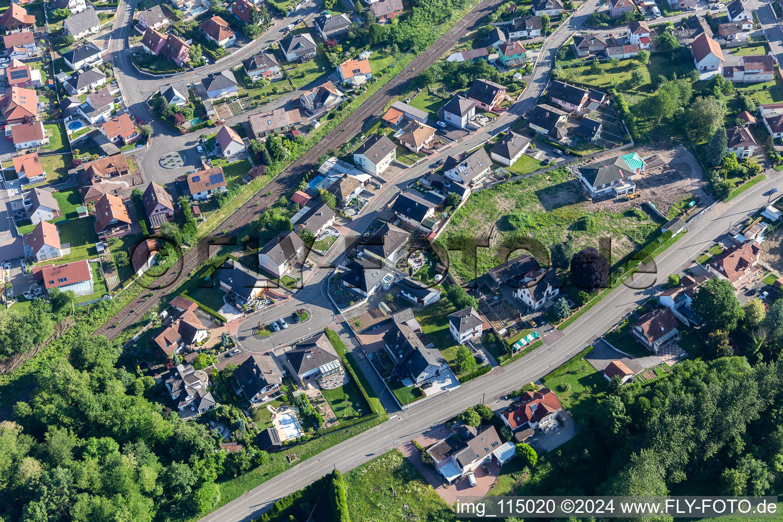 Vue d'oiseau de Seltz dans le département Bas Rhin, France