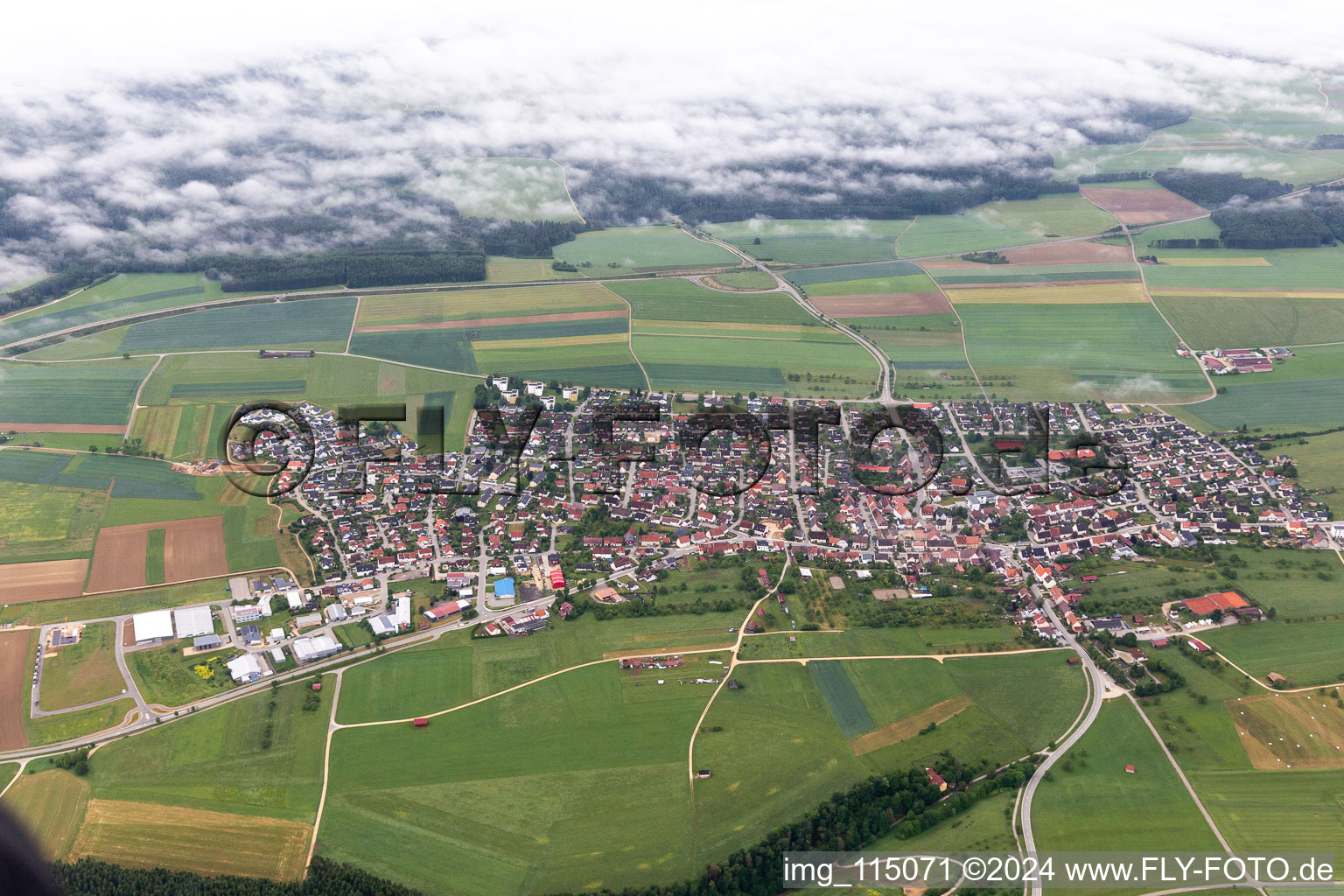 Vue oblique de Neuhausen ob Eck dans le département Bade-Wurtemberg, Allemagne