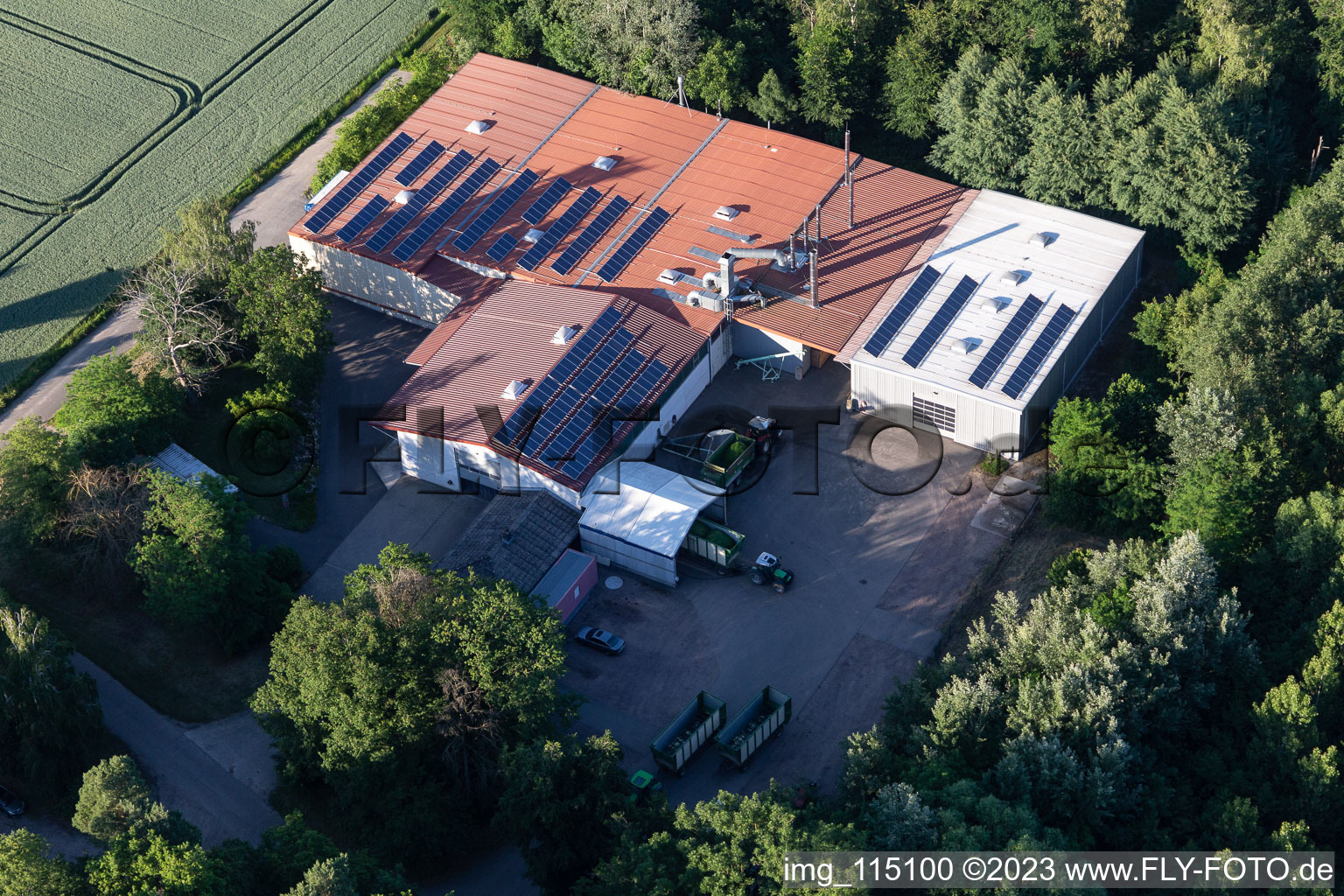 Vue aérienne de Jakob Metz GmbH à le quartier Hayna in Herxheim bei Landau/Pfalz dans le département Rhénanie-Palatinat, Allemagne