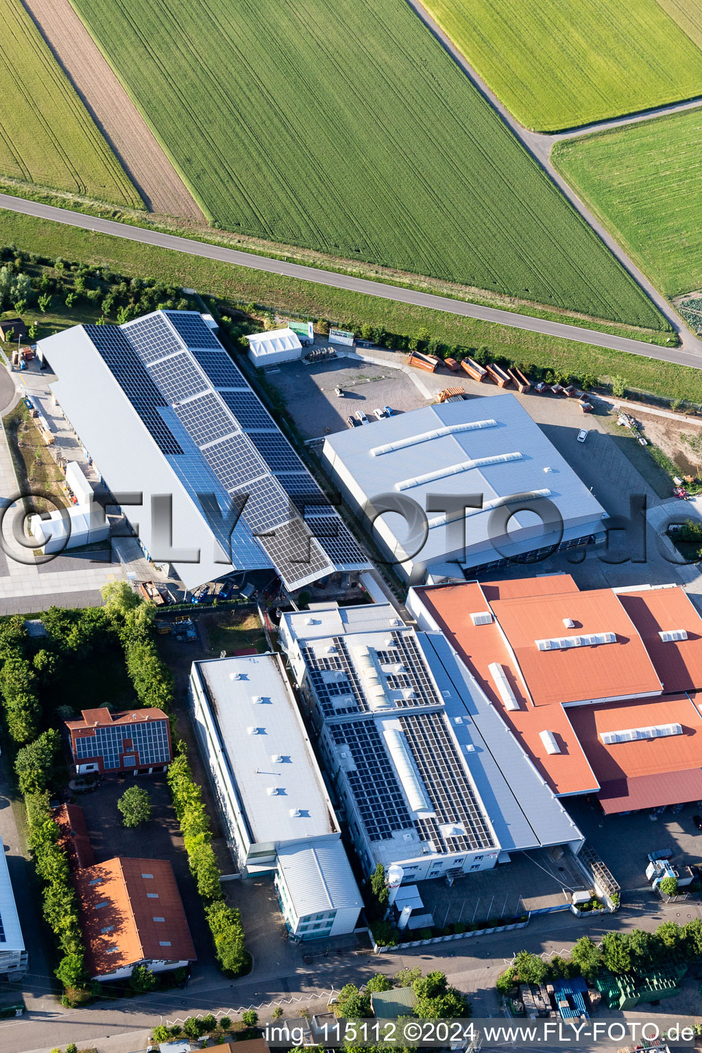 Zone commerciale Im Gereut, HGGS LaserCUT GmbH & Co. KG à Hatzenbühl dans le département Rhénanie-Palatinat, Allemagne depuis l'avion