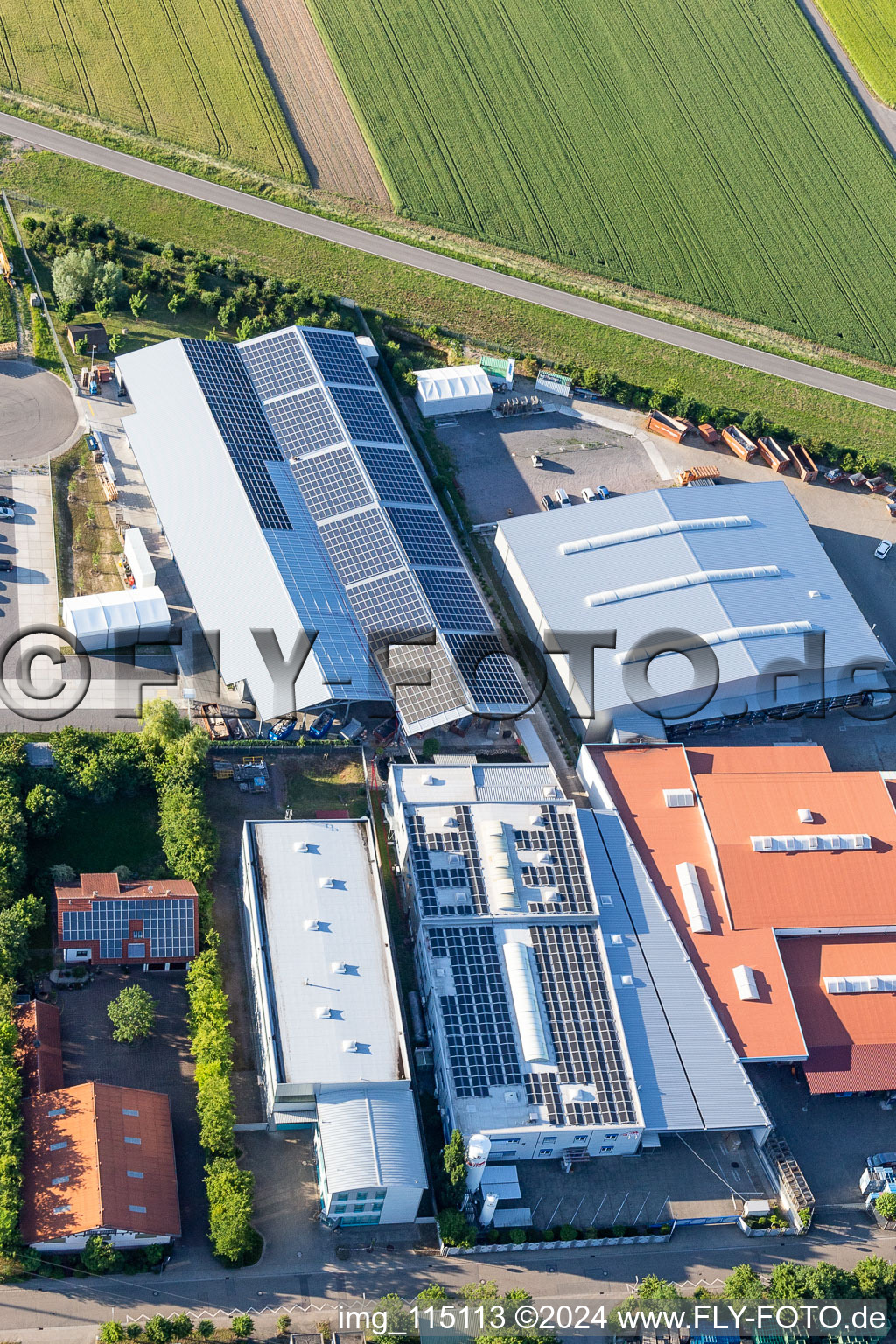 Vue d'oiseau de Zone commerciale Im Gereut, HGGS LaserCUT GmbH & Co. KG à Hatzenbühl dans le département Rhénanie-Palatinat, Allemagne