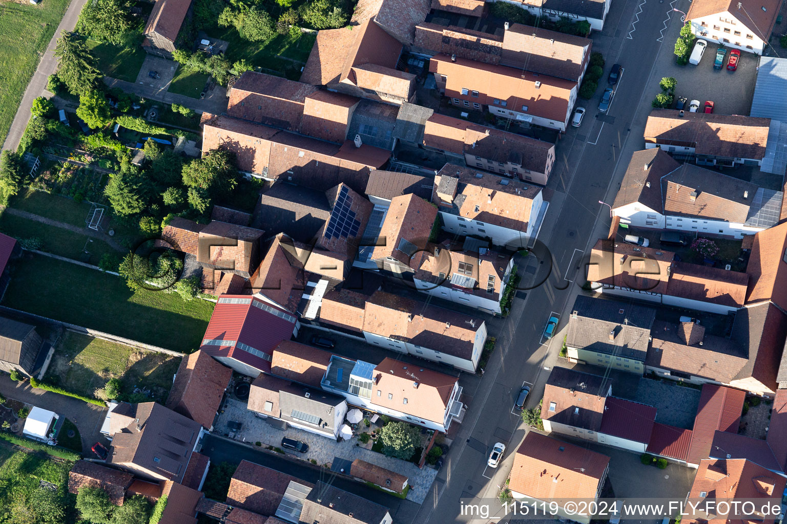 Vue aérienne de Luitpoldstr à Hatzenbühl dans le département Rhénanie-Palatinat, Allemagne