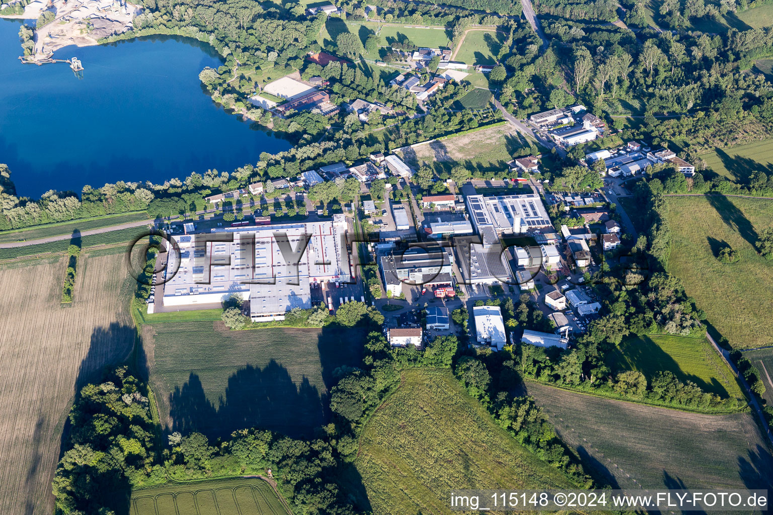 Image drone de Quartier Neureut in Karlsruhe dans le département Bade-Wurtemberg, Allemagne